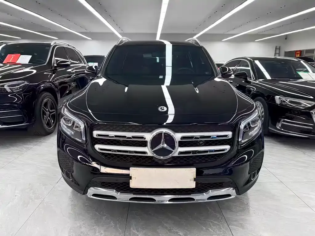 Mercedes-Benz GLB — фото 9