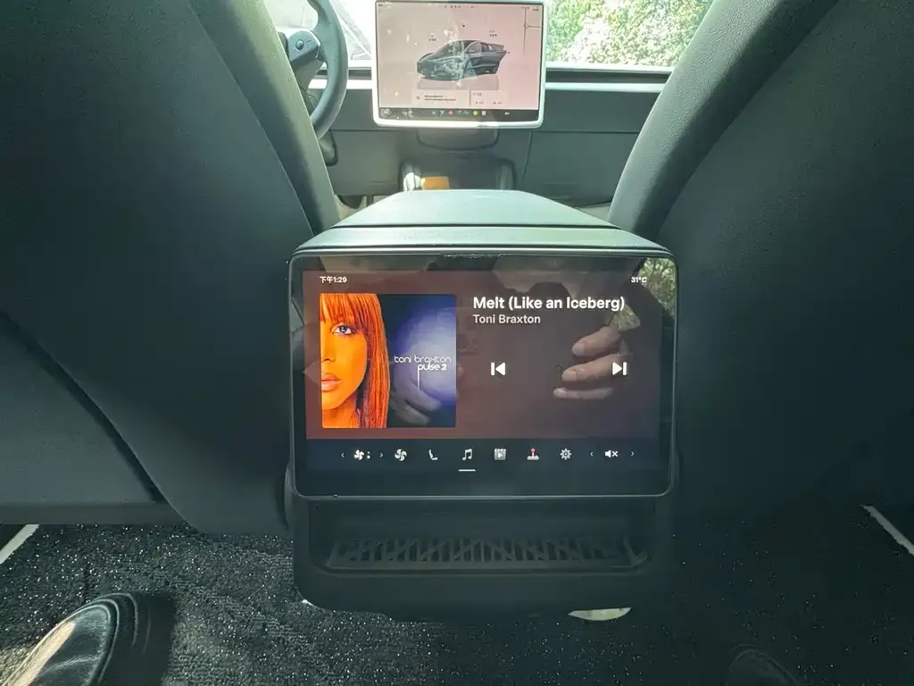 Tesla Model 3 — фото 2