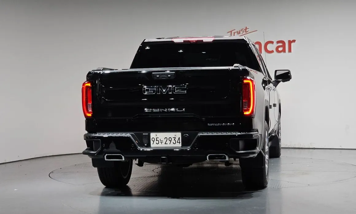 GMC Sierra 2023 из KR, фото 2
