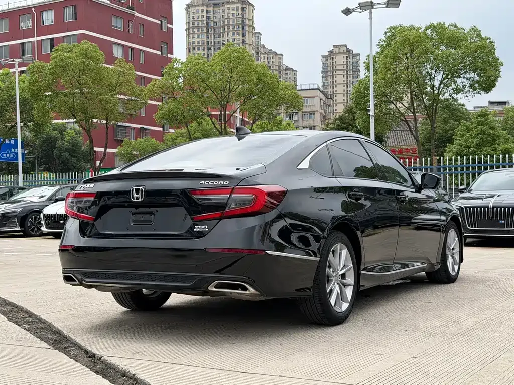 Honda Accord — фото 6