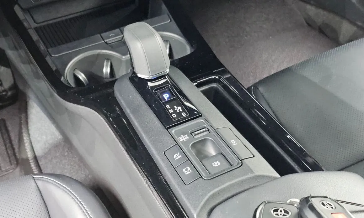Toyota Prius 2026 из KR, фото 9