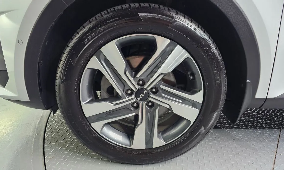 Kia Sorento — фото 10