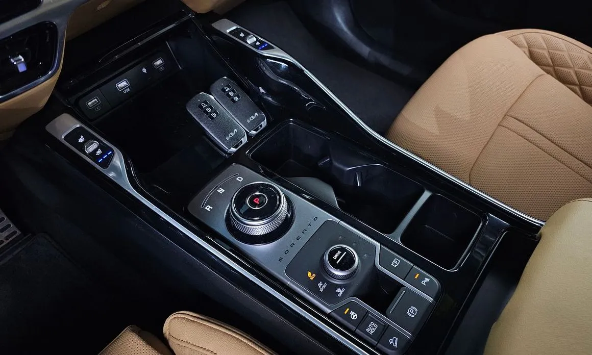 Kia Sorento — фото 9
