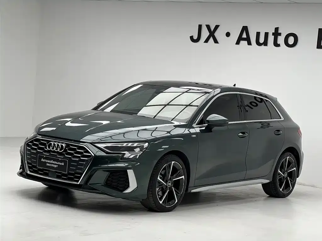 Audi A3 — фото 1