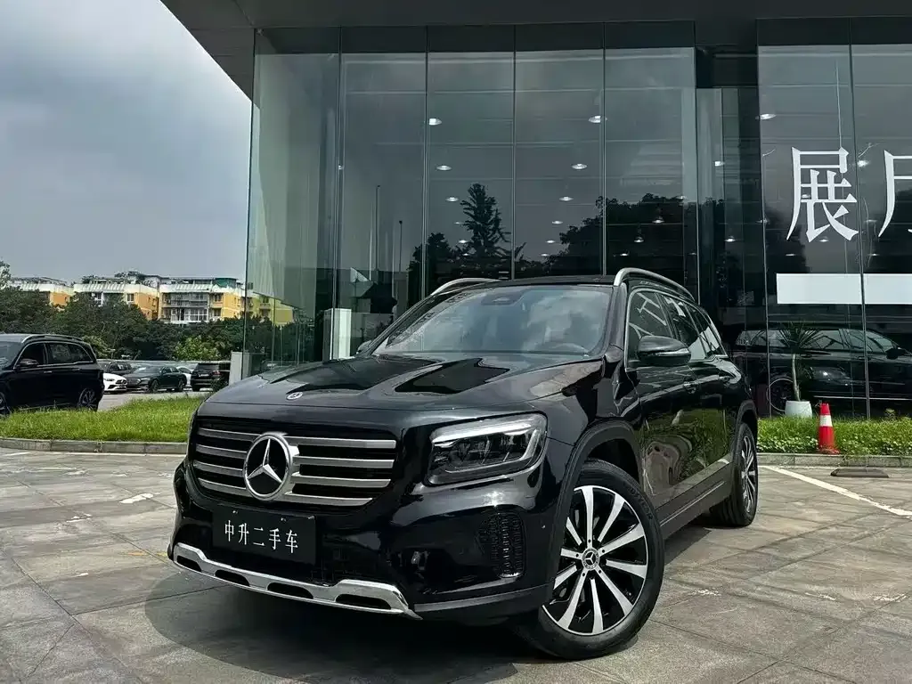 Mercedes-Benz GLB — фото 2