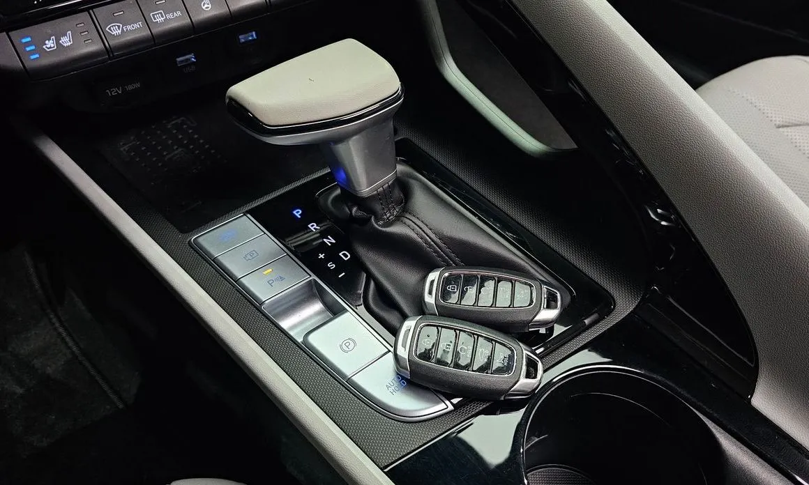 Hyundai AVANTE — фото 6