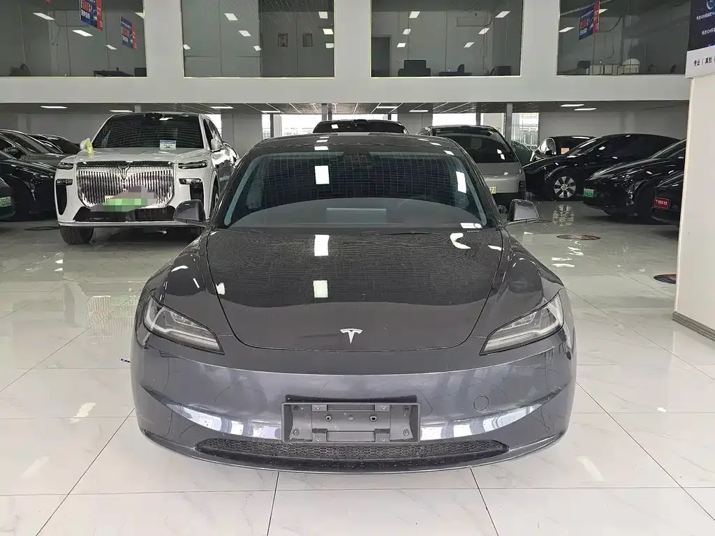 Tesla Model 3 — фото 10