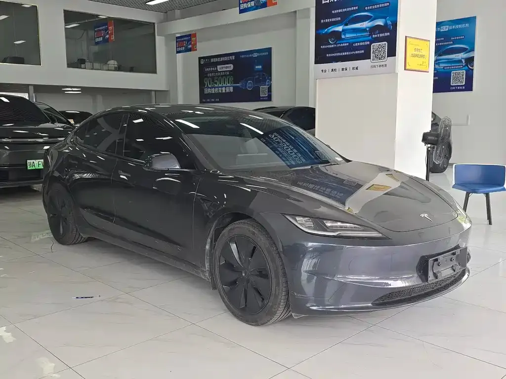 Tesla Model 3 — фото 9