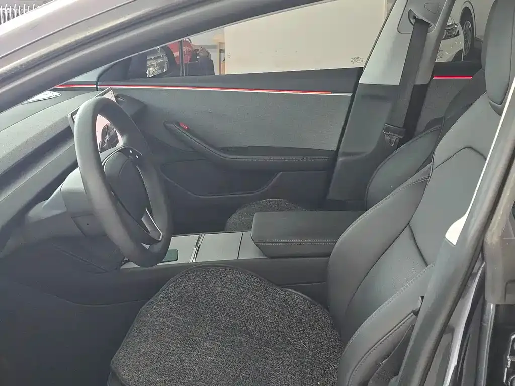 Tesla Model 3 — фото 2