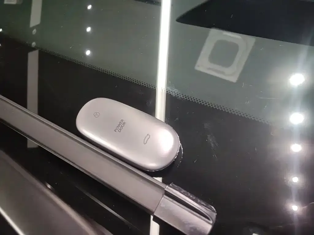 Li Auto MEGA — фото 2