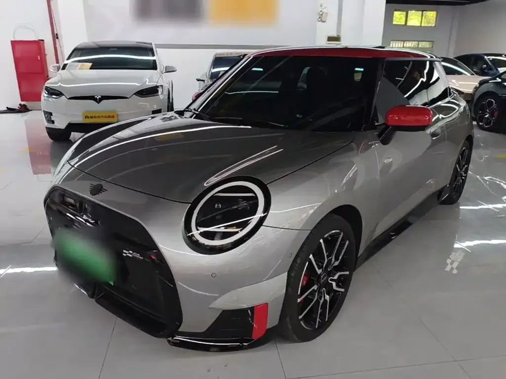 MINI JCW Electric — фото 1