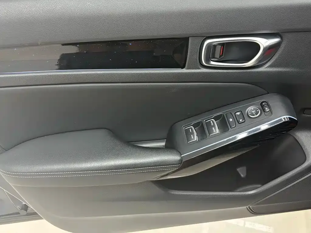 Honda Civic — фото 7