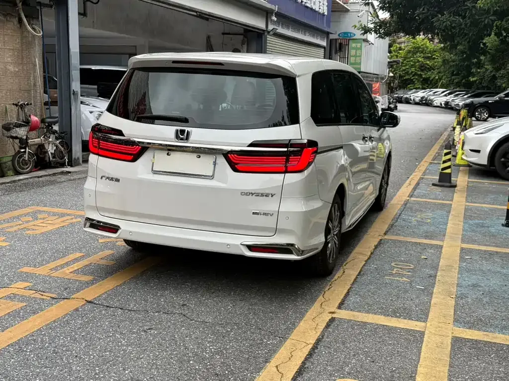 Honda Odyssey 2024 из CN, фото 4