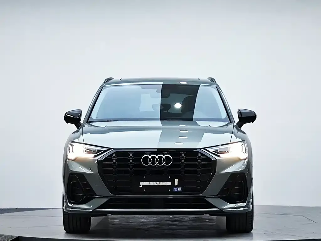 Audi Q3 — фото 10