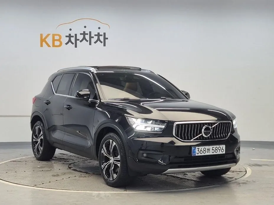 Volvo XC40 — фото 5