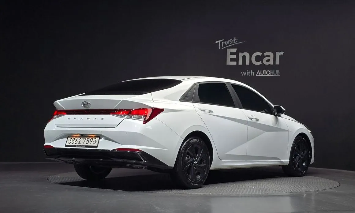 Hyundai AVANTE — фото 2
