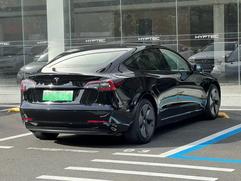 Tesla Model 3 — фото 6