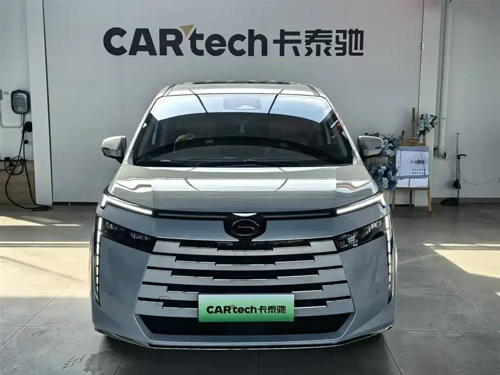 GAC Motor 传祺E8 PHEV — фото 6