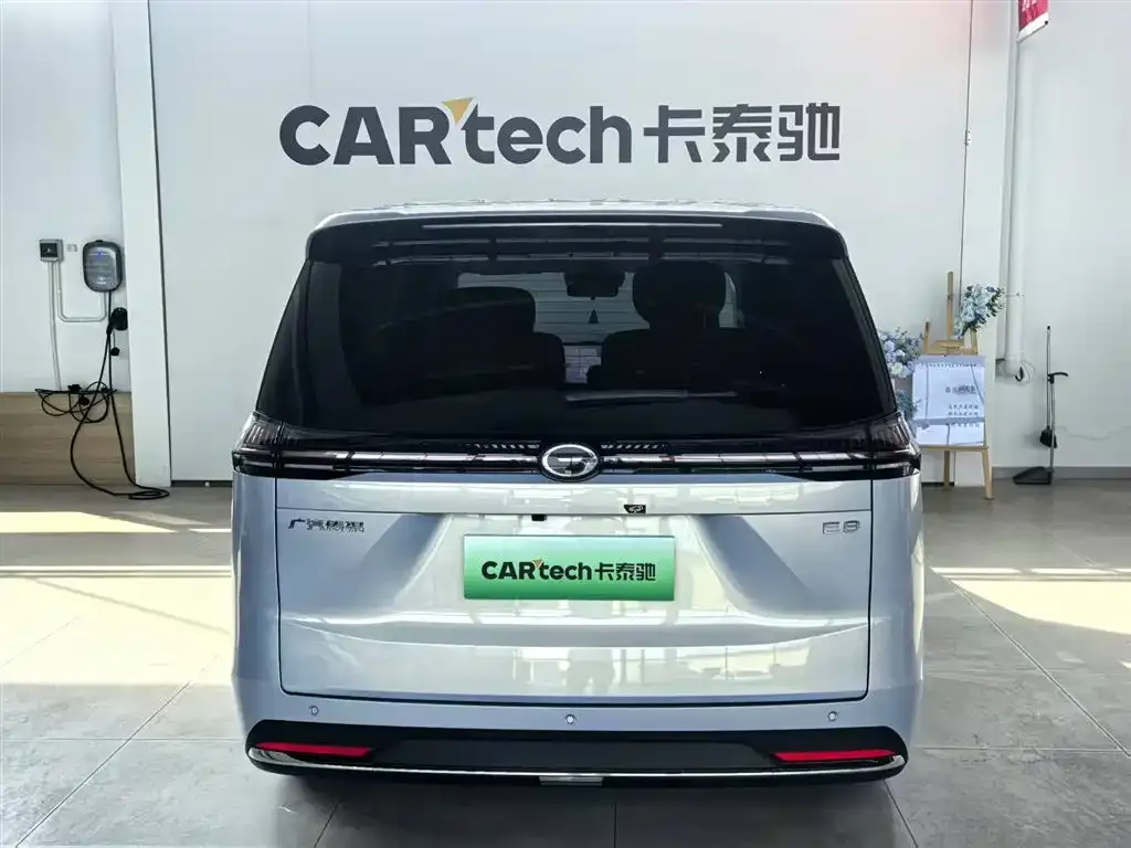 GAC Motor 传祺E8 PHEV — фото 3