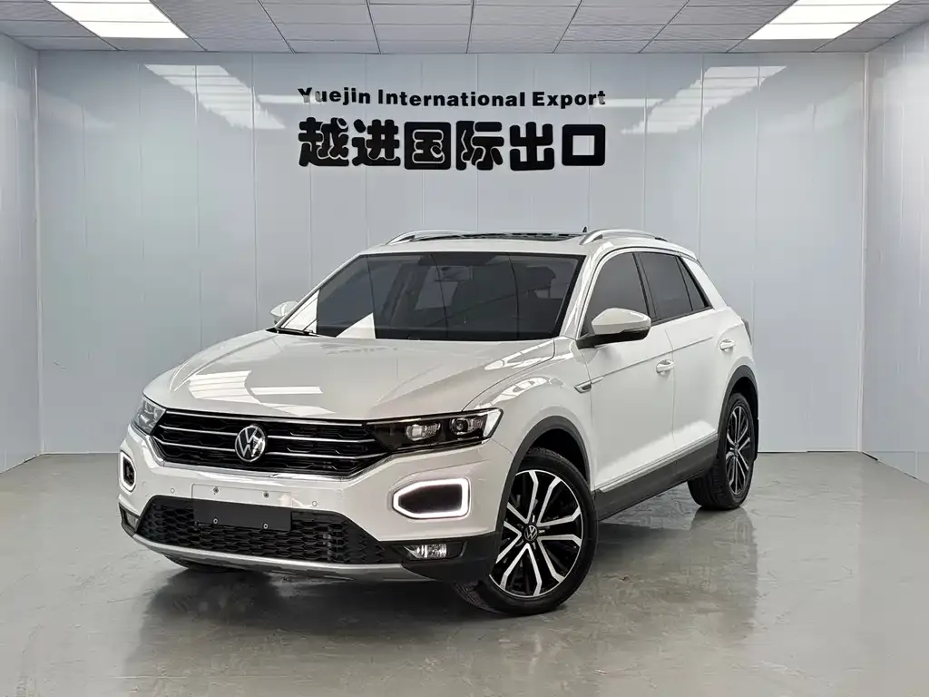 Volkswagen T-Roc — фото 1