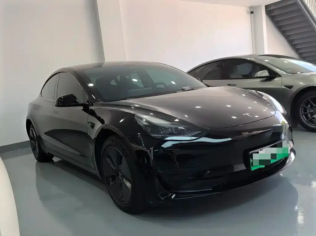 Tesla Model 3 — фото 10