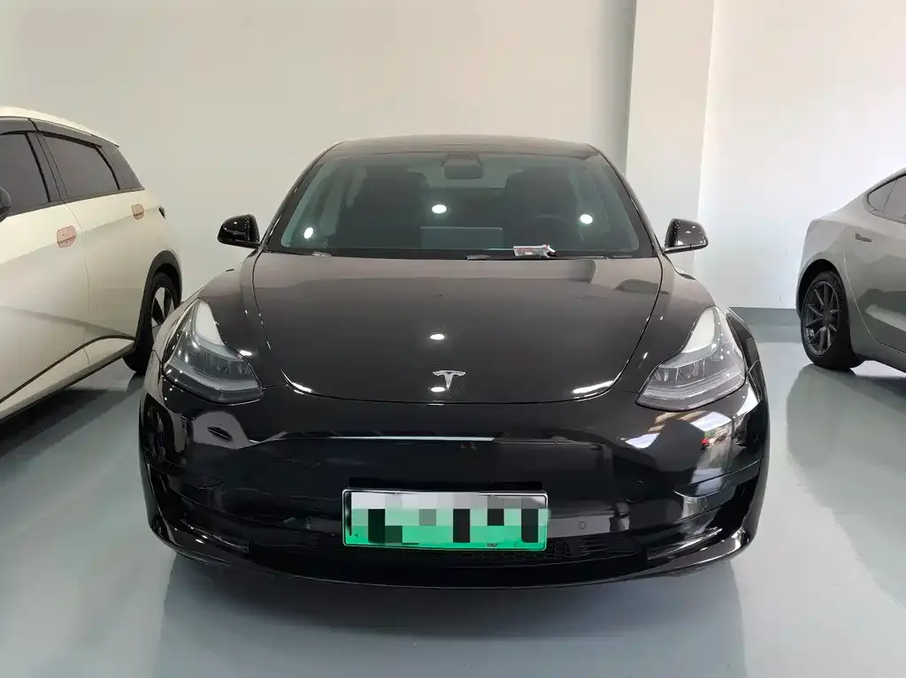 Tesla Model 3 — фото 6