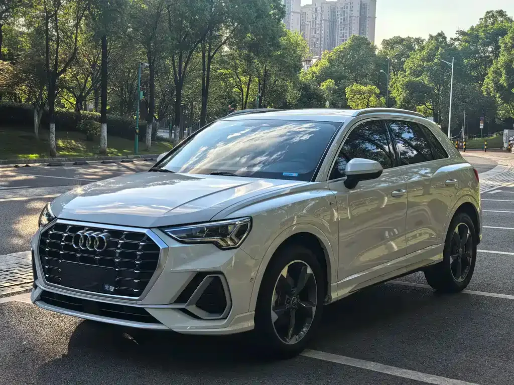Audi Q3 — фото 10