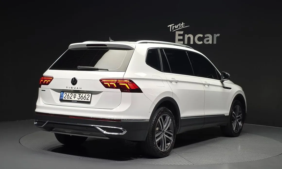 Volkswagen Tiguan — фото 9