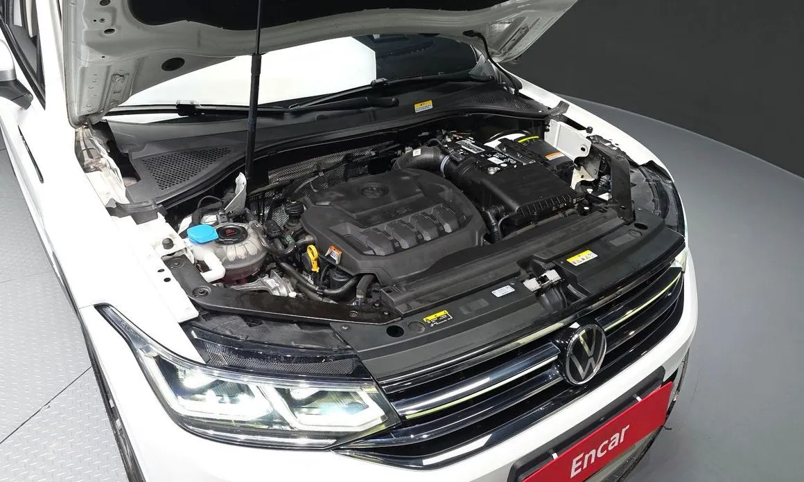 Volkswagen Tiguan — фото 6