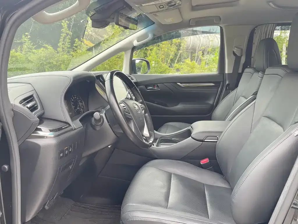 Toyota Vellfire 2022 из CN, фото 4