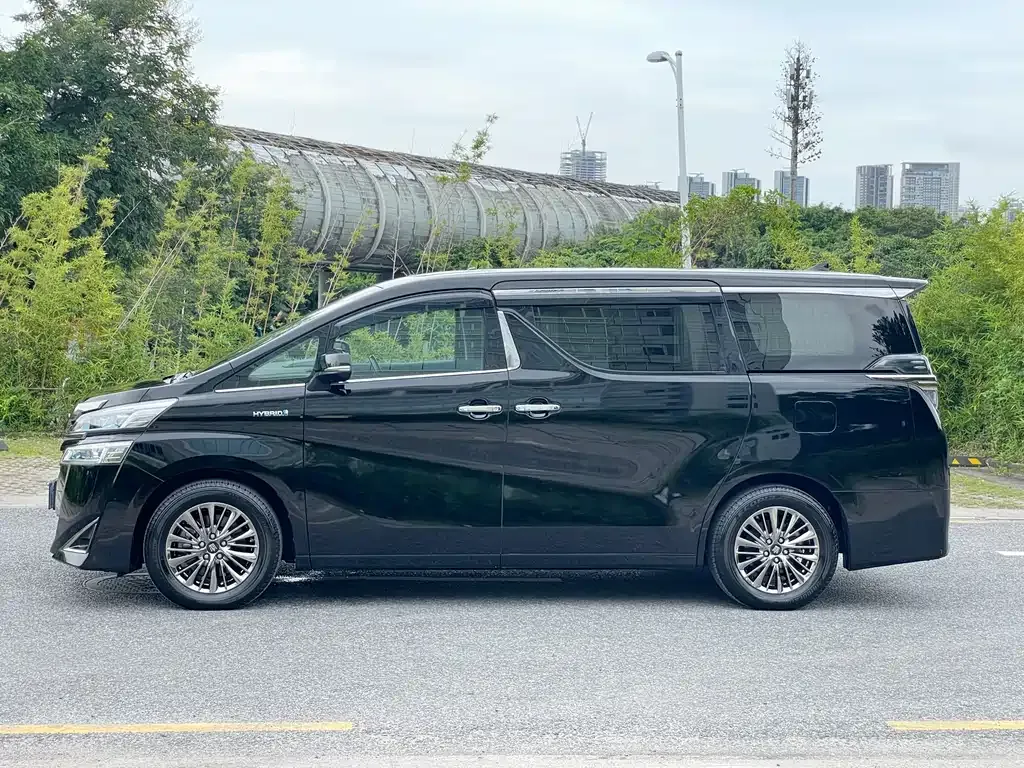 Toyota Vellfire 2022 из CN, фото 3