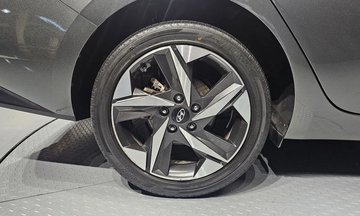 Hyundai AVANTE — фото 9