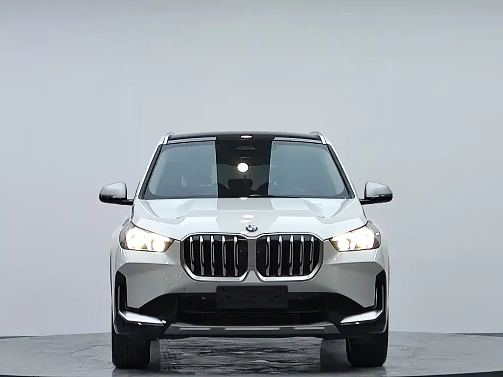 BMW X1 — фото 2