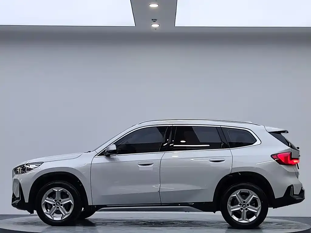 BMW X1 — фото 3