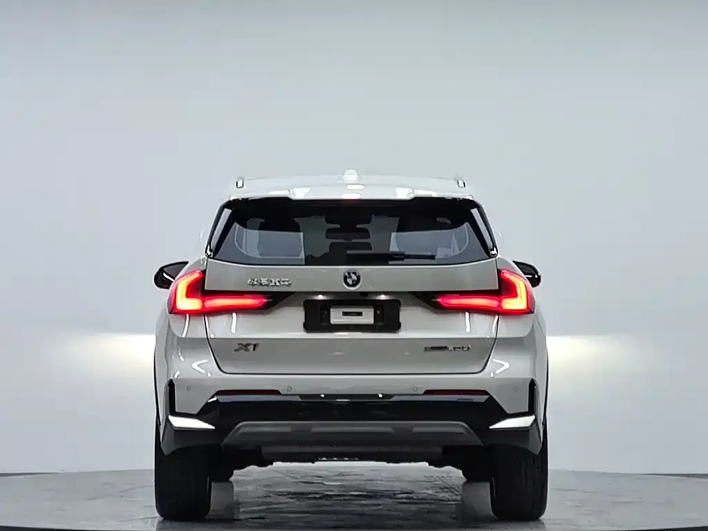 BMW X1 — фото 7