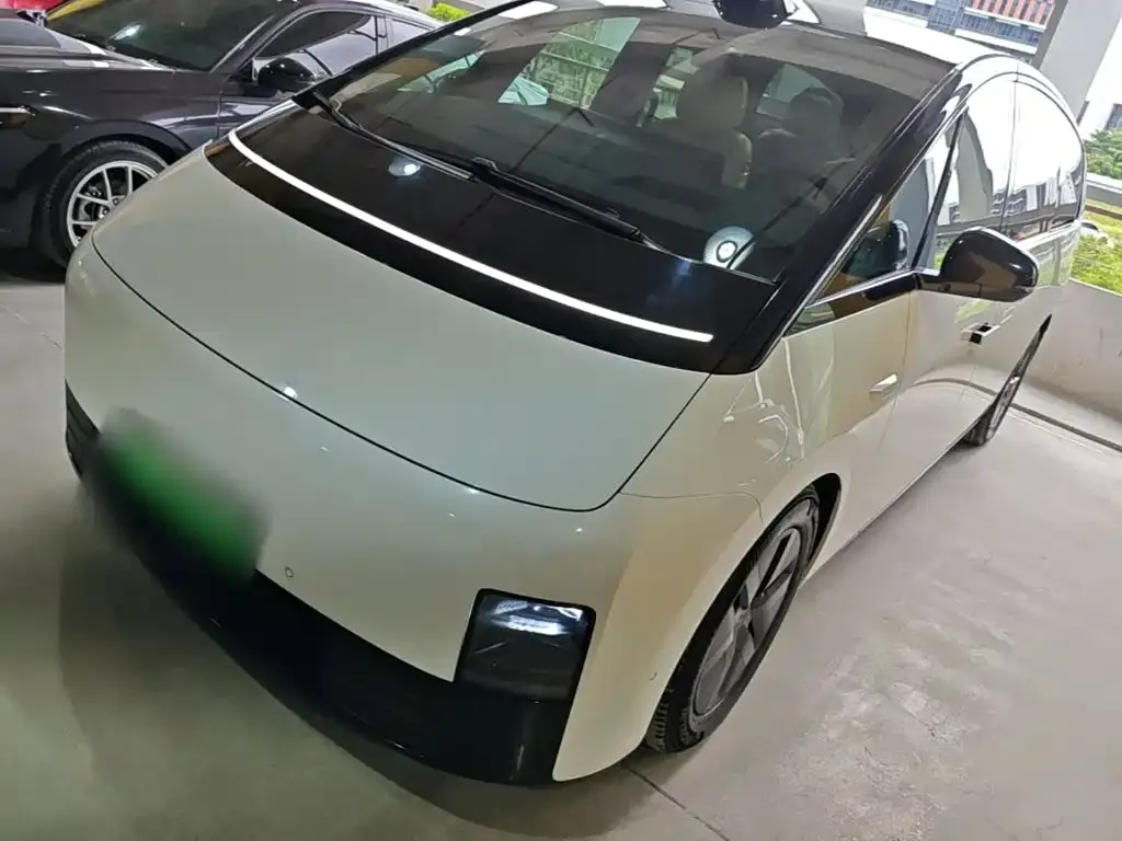 Li Auto MEGA