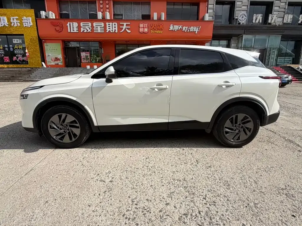 Nissan Qashqai — фото 10