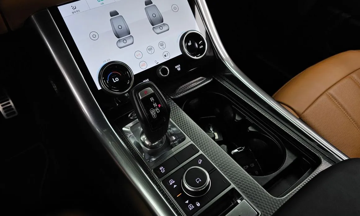 Land Rover Range Rover Sport 2021 из KR, фото 2