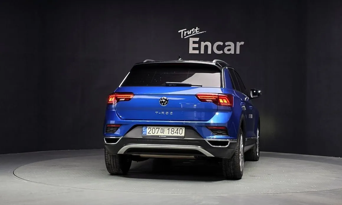 Volkswagen T-Roc — фото 5