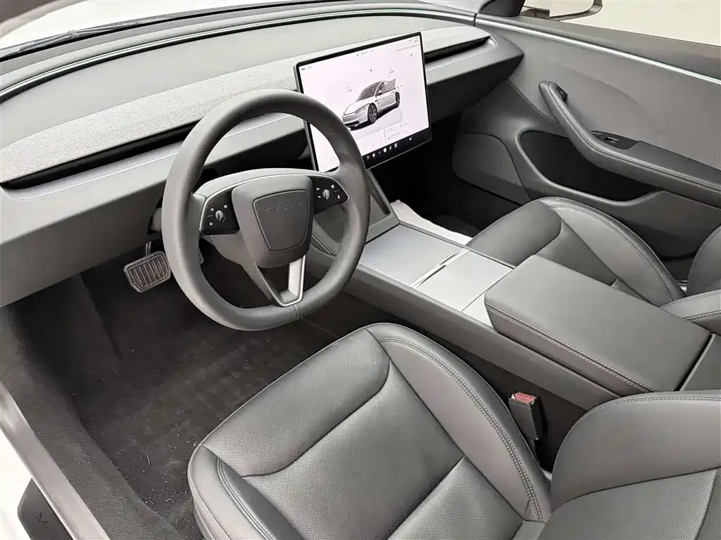 Tesla Model 3 — фото 10