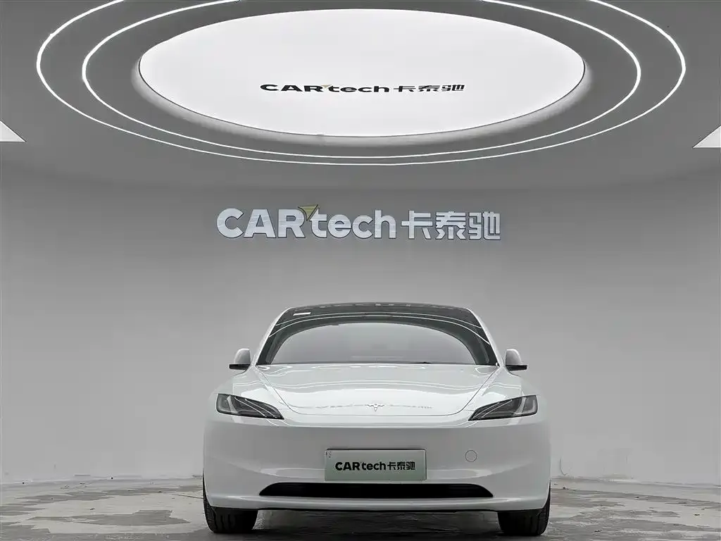 Tesla Model 3 — фото 7