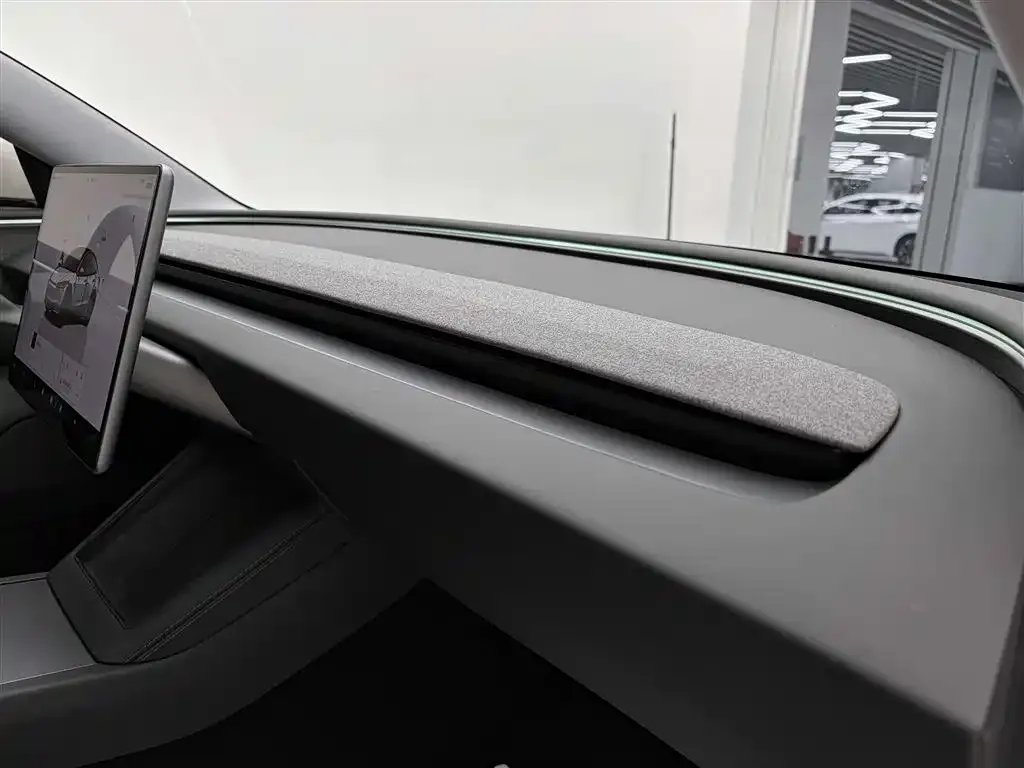 Tesla Model 3 — фото 6