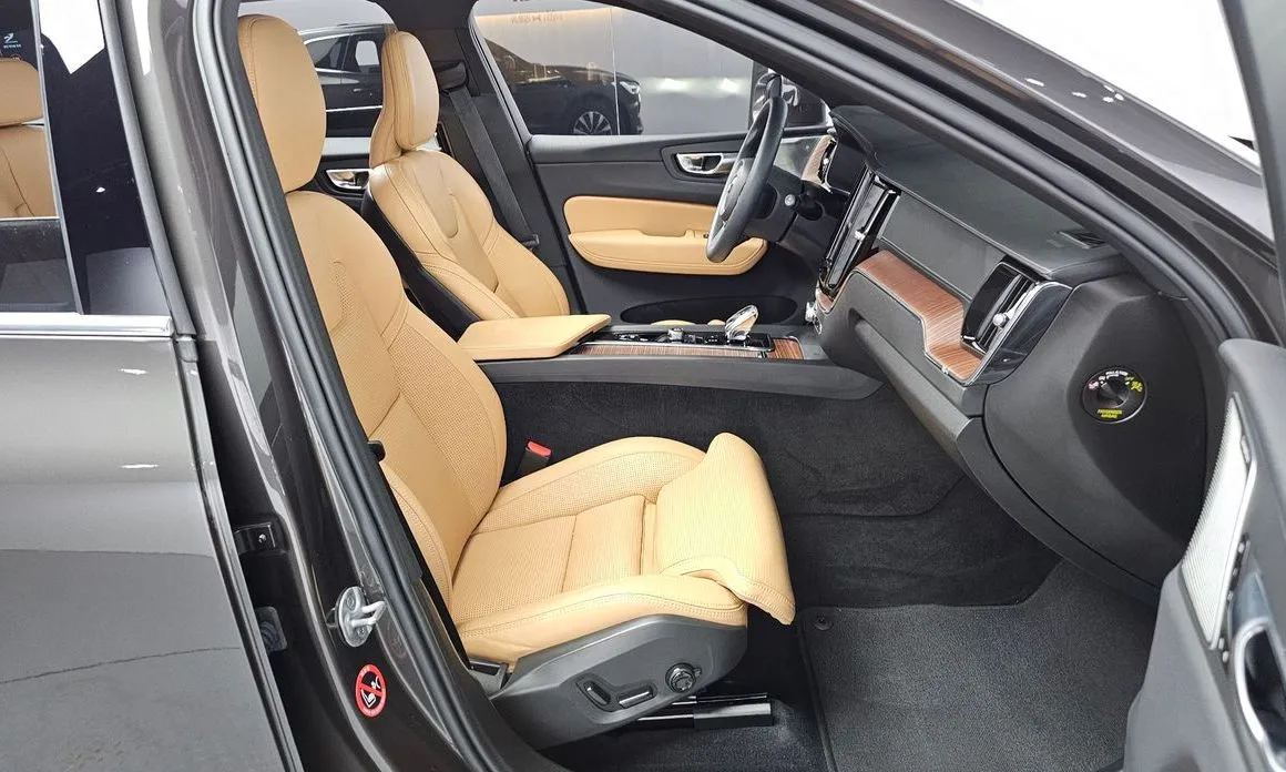 Volvo XC60 2024 из KR, фото 7