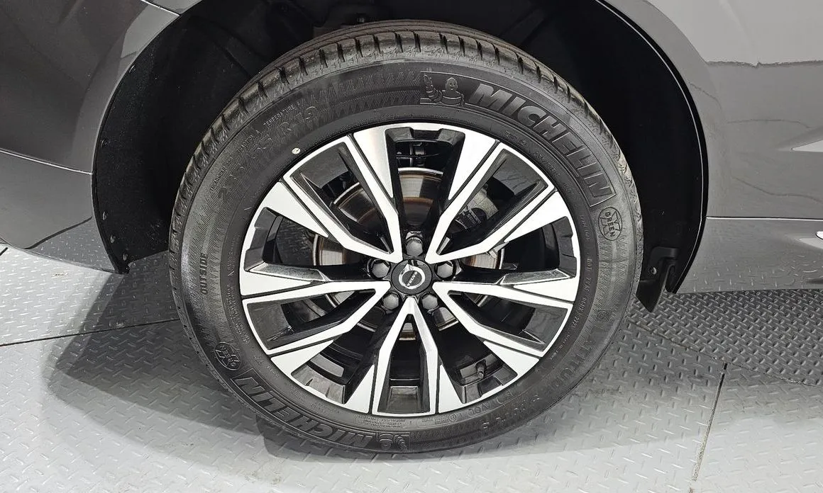 Volvo XC60 2024 из KR, фото 9