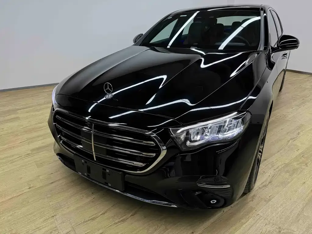 Mercedes-Benz E-Class — фото 10