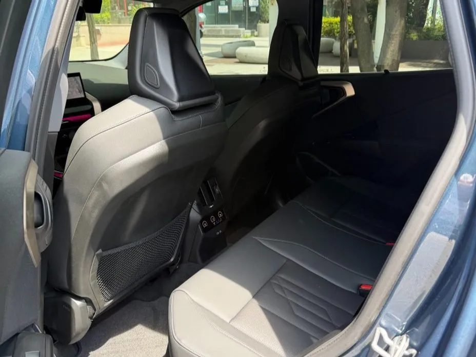 BMW X3 2025 из KR, фото 4