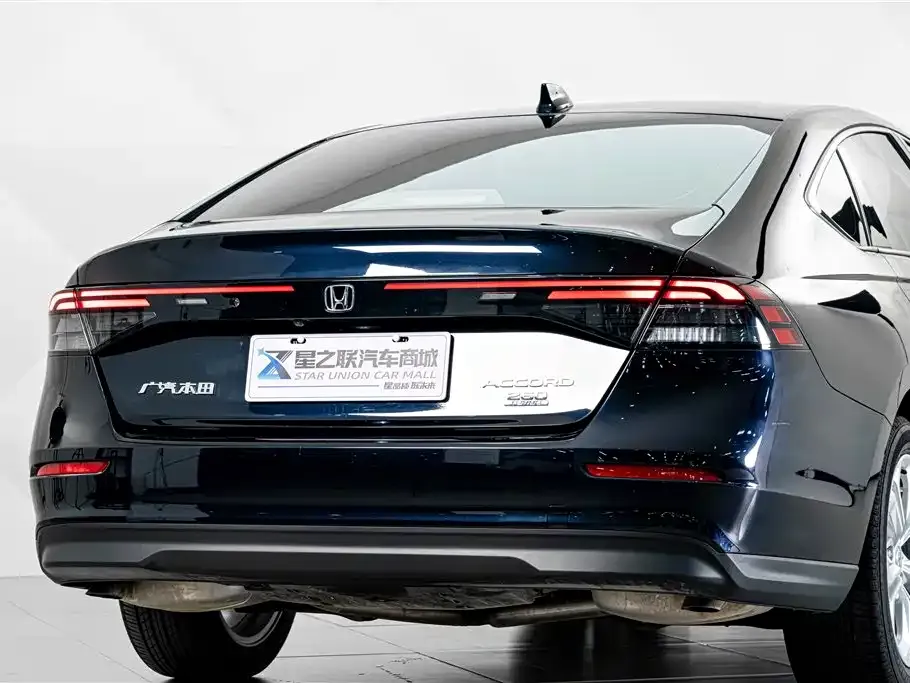 Honda Accord — фото 7