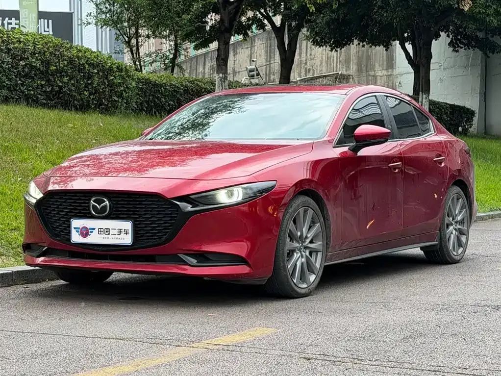 Mazda 3 Axela — фото 1