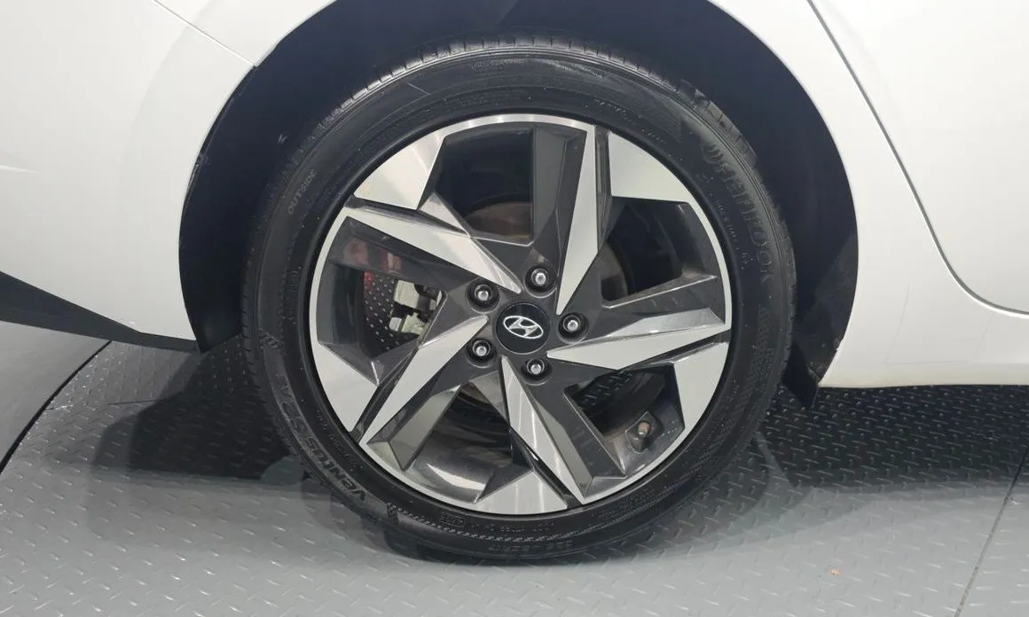 Hyundai AVANTE — фото 9