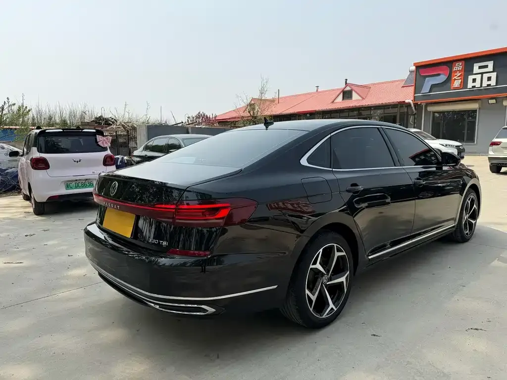 Volkswagen Passat — фото 5
